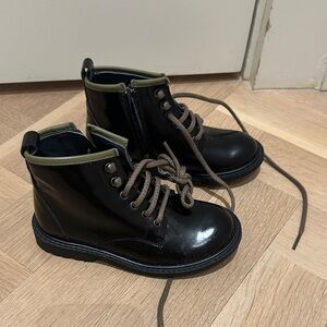 Bonpoint Black and Green Kids Boots